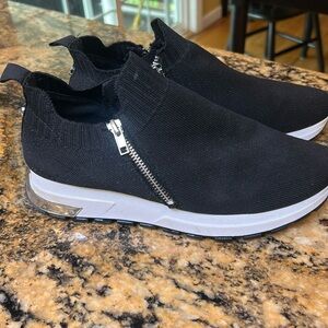 Women’s, Steve Madden sneakers size 8